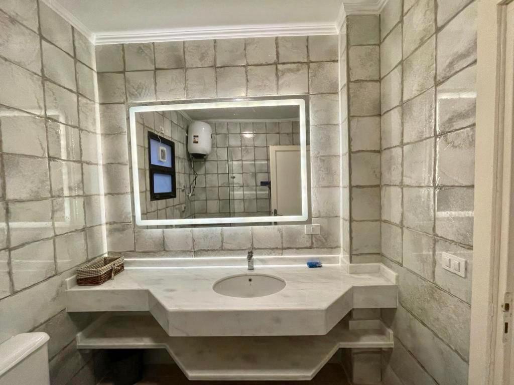 Luxurious 3 Bedroom Rustic Apartment Overlooking Huge Garden - For Families And Couples Κάιρο Εξωτερικό φωτογραφία