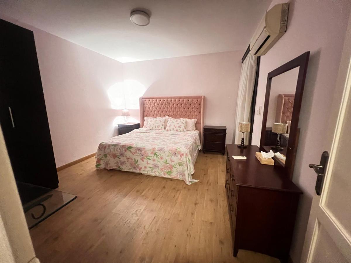 Luxurious 3 Bedroom Rustic Apartment Overlooking Huge Garden - For Families And Couples Κάιρο Εξωτερικό φωτογραφία