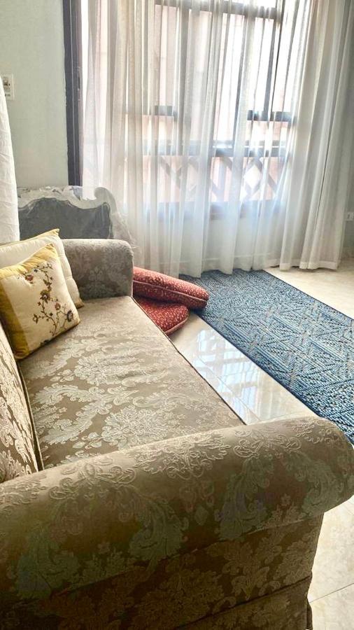 Luxurious 3 Bedroom Rustic Apartment Overlooking Huge Garden - For Families And Couples Κάιρο Εξωτερικό φωτογραφία