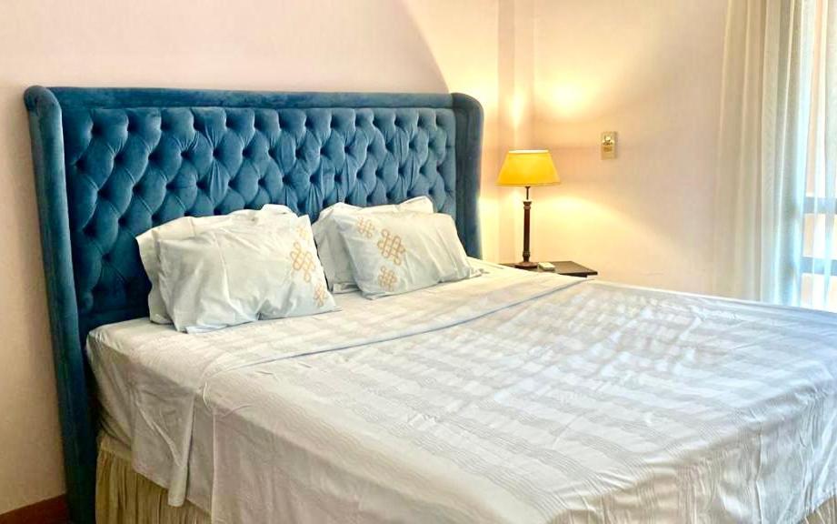 Luxurious 3 Bedroom Rustic Apartment Overlooking Huge Garden - For Families And Couples Κάιρο Εξωτερικό φωτογραφία