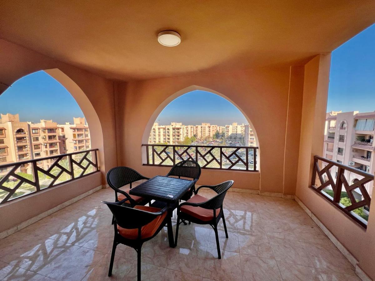 Luxurious 3 Bedroom Rustic Apartment Overlooking Huge Garden - For Families And Couples Κάιρο Εξωτερικό φωτογραφία
