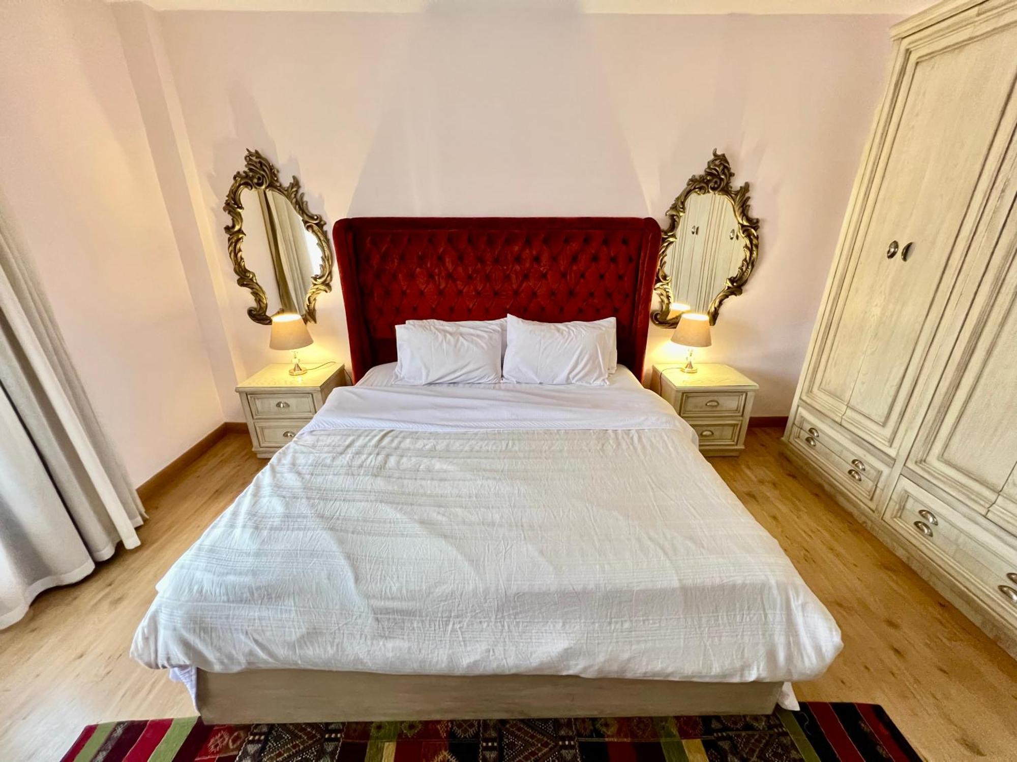 Luxurious 3 Bedroom Rustic Apartment Overlooking Huge Garden - For Families And Couples Κάιρο Εξωτερικό φωτογραφία