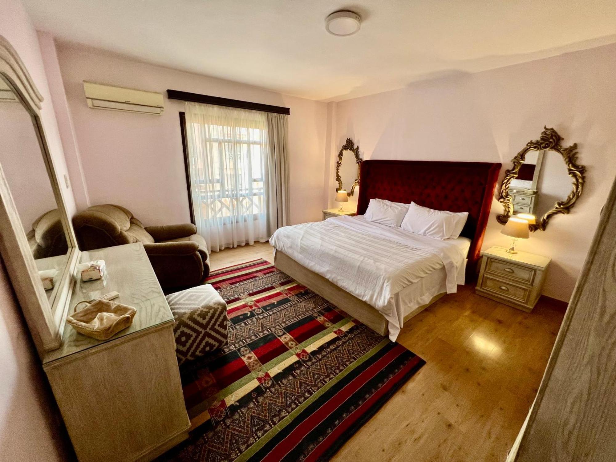 Luxurious 3 Bedroom Rustic Apartment Overlooking Huge Garden - For Families And Couples Κάιρο Εξωτερικό φωτογραφία